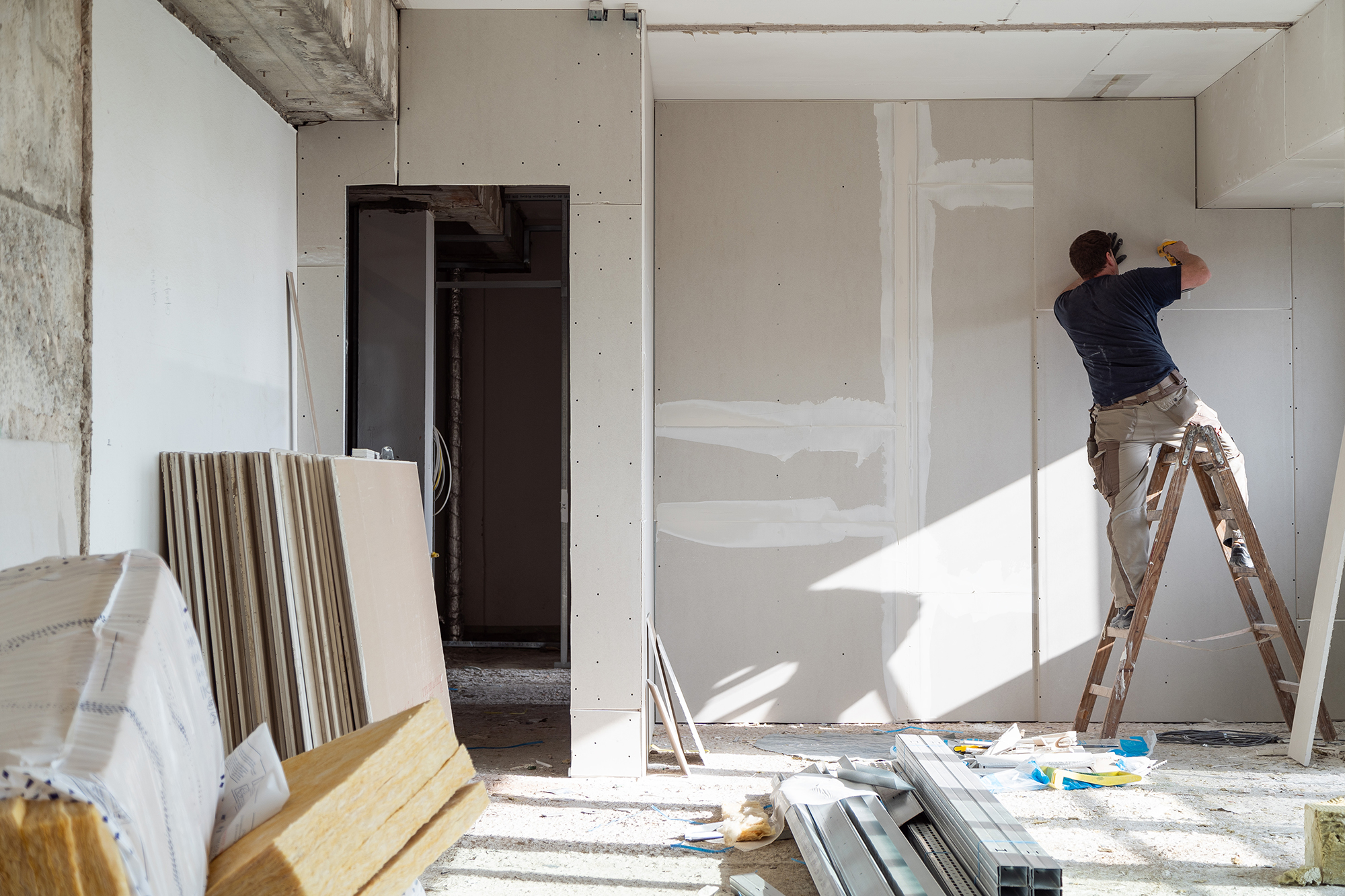 Leistungen 3 Maxi Stuttgart GmbH Abbrucharbeiten Kernbohrungen Betonschneiden Trockenbau Fliesenarbeiten Entrümpelung Fliesenlegen Galabau Sanierung Renovierung